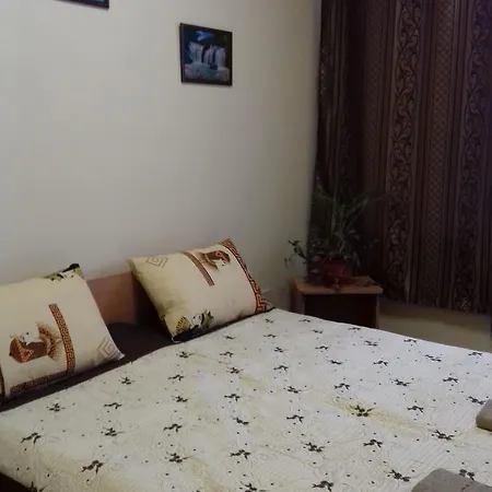 Hostel As 1 *